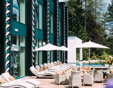Außenterrasse am Hotelpark