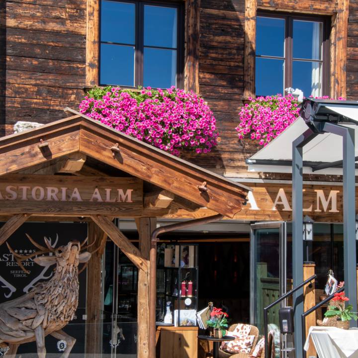 Außenansicht Astoria Alm