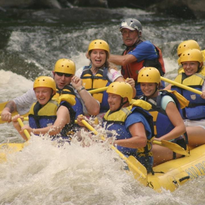 Rafting in Imst & AREA47: Wildwasser Erlebnis im Tiroler Sommer - Sacher Seefeld