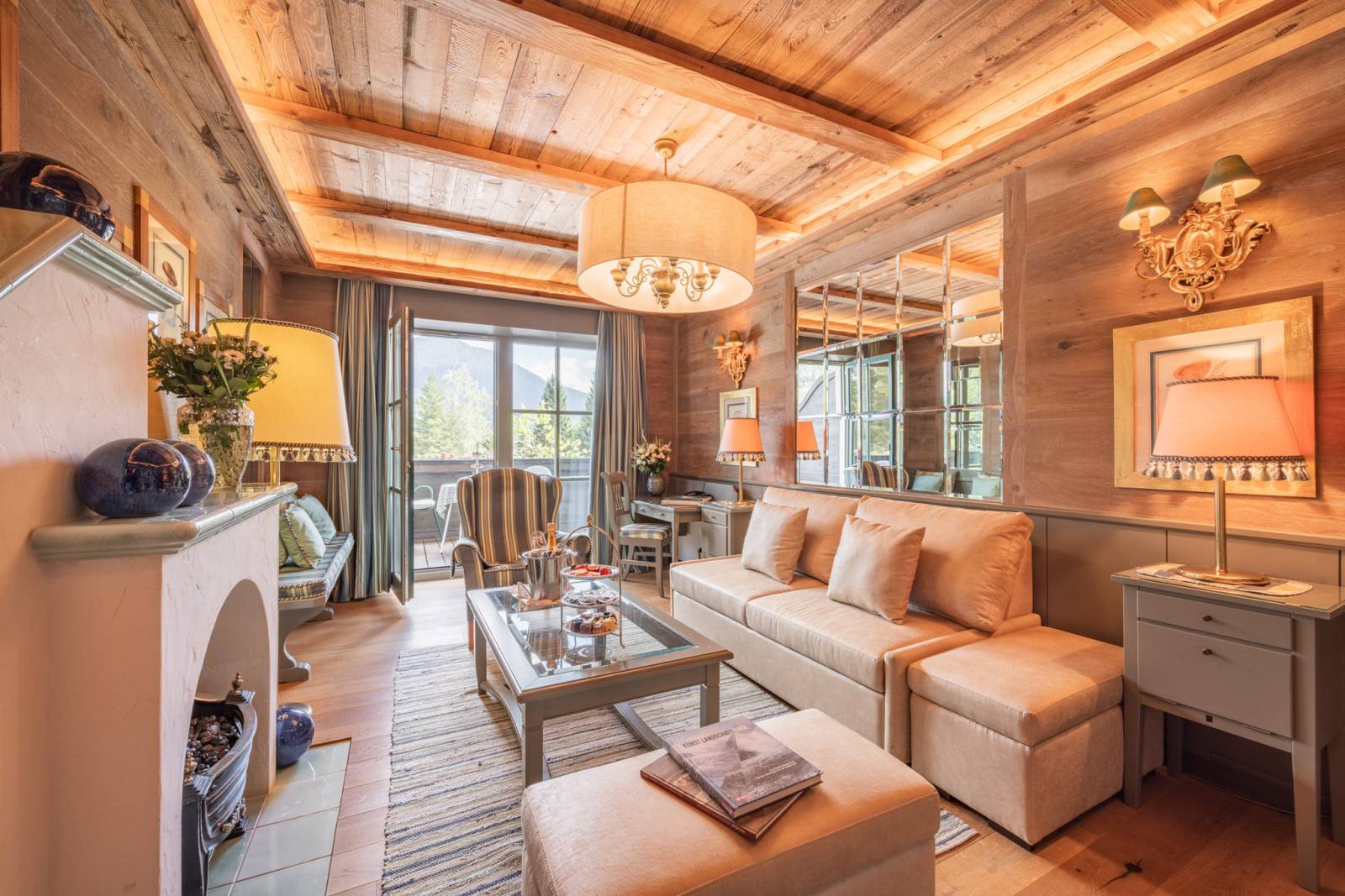 5-Sterne-Superior-Erlebnis im exklusiven Luxushotel in Tirol Symbolfoto