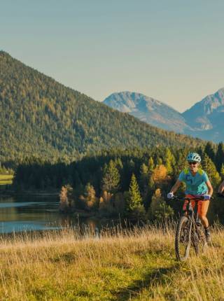 Autumn Cycling with Fabian symbolic picture